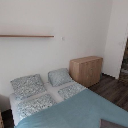 Aradi Rooms With Private Bathroom In The City Centre بودابست المظهر الخارجي الصورة