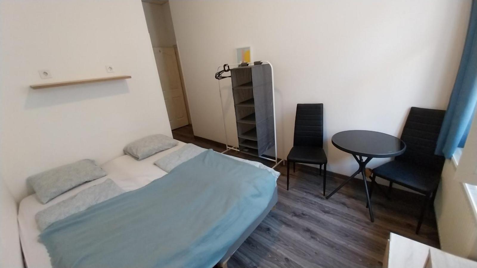 Aradi Rooms With Private Bathroom In The City Centre بودابست المظهر الخارجي الصورة